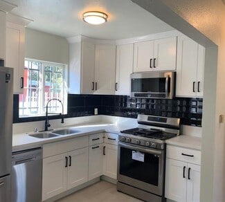 417 E 81st St, Los Angeles, CA 90003