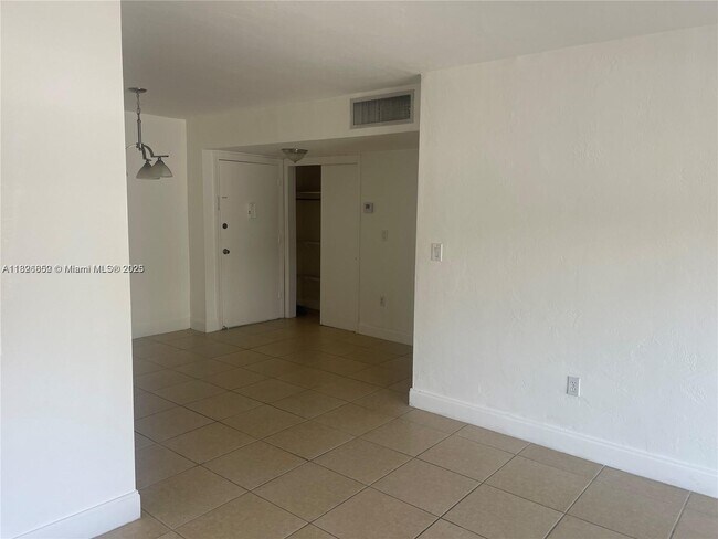 7401 SW 82nd St unit 210S, Miami, FL 33143 - photo 4