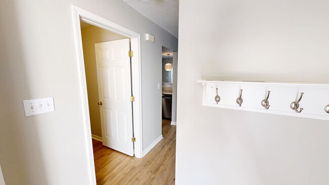 6812 Gallant Cir SE unit 1, Mableton, GA 30126 - photo 2