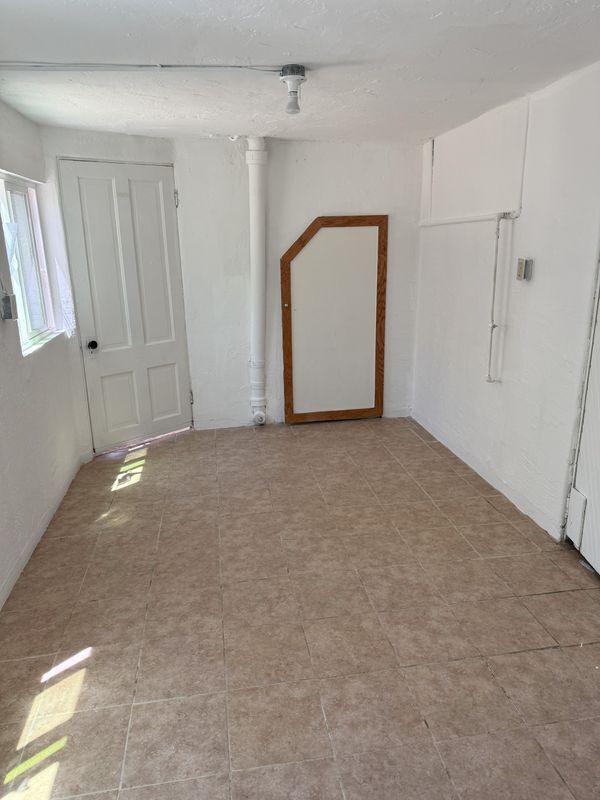 220 W D St, Tehachapi, CA 93561 - photo 6