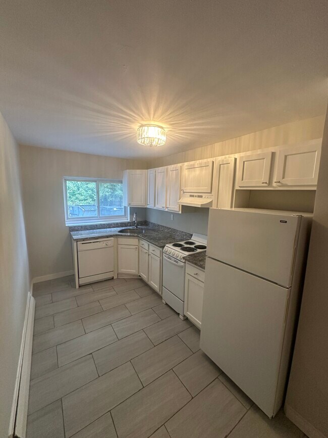 63 Selkirk Rd unit 3, Brighton, MA 02135 - photo 2