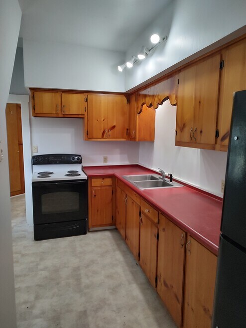 3080 Vt-14 unit 2, Plainfield, VT 05667 - photo 1