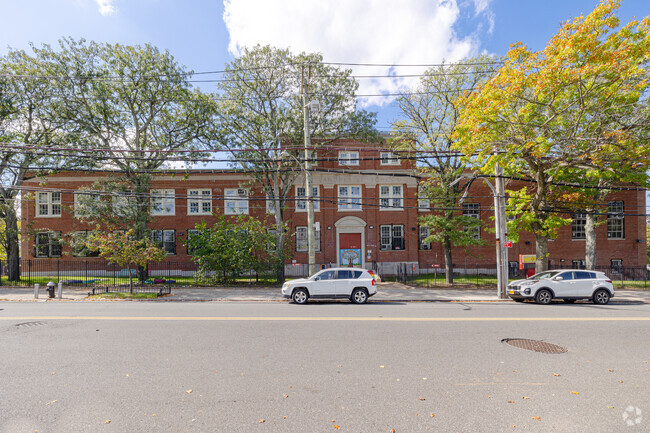 P.S. 78 Stapleton Lighthouse provides diverse programs for well-rounded learning.