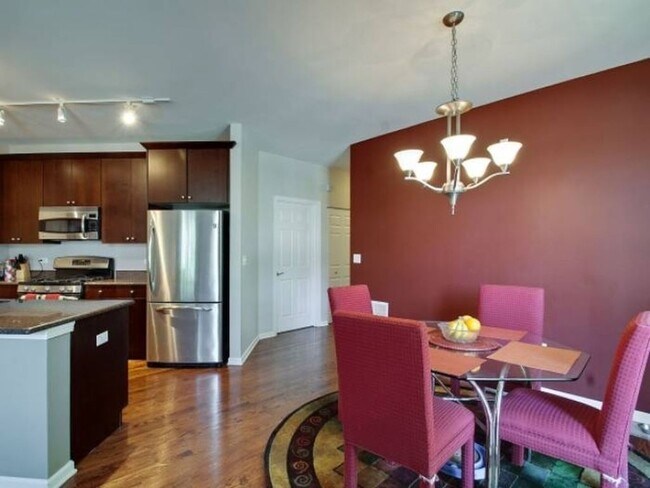 1451 S Halsted St, Chicago, IL 60607 - photo 4