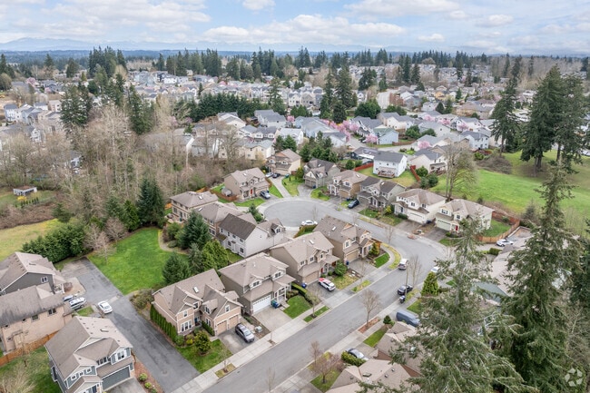 Families often choose Lake Stickney for quiet streets and green spaces.