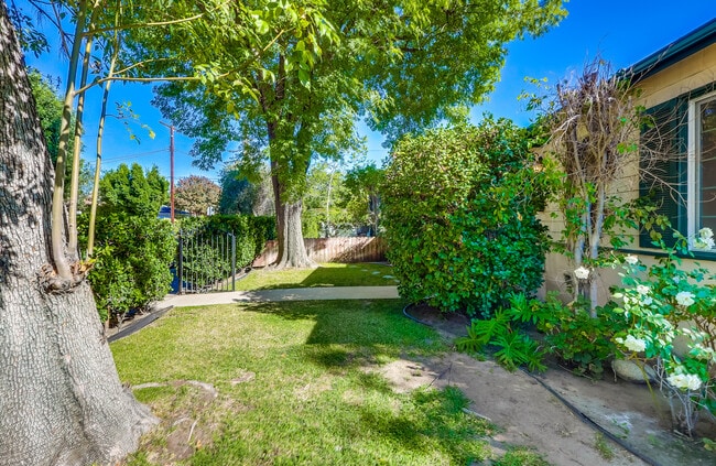 11690 Margate St, North Hollywood, CA 91601 - photo 4