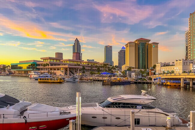 The views of the Harbour Island city and water are breathtaking at sunset.