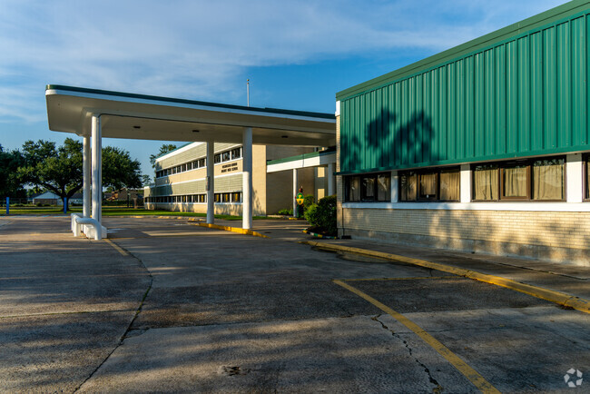 Educational opportunities abound at Washington-Marion Magnet High School.