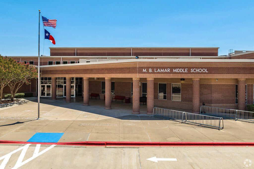 Students in Flower Mound, TX can attend Lamar Middle School.