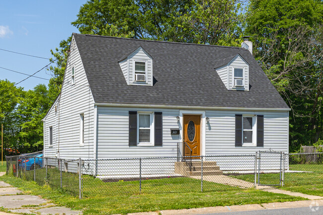 Cape Cods are commonly found in Roselle, many with small yards.