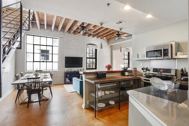 1039 Constance St unit ID1265377P, New Orleans, LA 70130 - photo 2