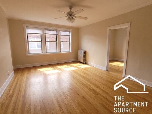 2342 W Touhy Ave unit 2B, Chicago, IL 60645 - photo 2