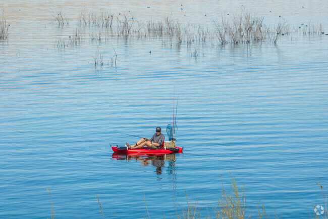 Discover the joys of boating and the calm of fishing at Lake Perris near Lakeview.