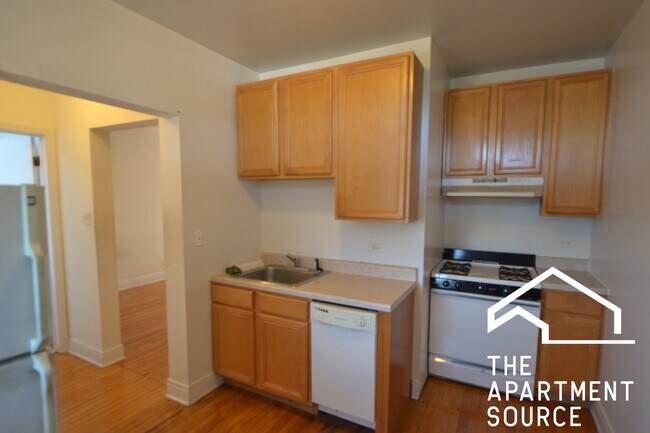 4411 N Kenneth Ave unit 3A, Chicago, IL 60630 - photo 2