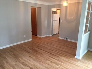 1643 London Ave, Lincoln Park, MI 48146