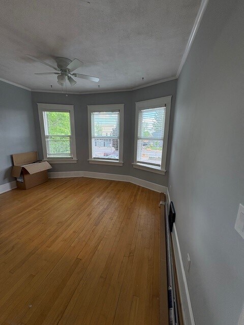 219 S 4th St unit Upper Unit, Stoughton, WI 53589 - photo 5