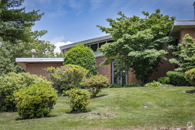 Sherman Elementary School is a school in McLean.