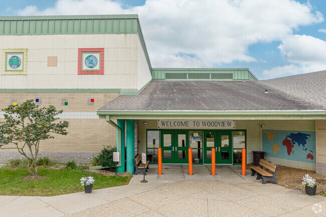 Woodview Elementary, close to Grattan, is recognized for quality education in Michigan.