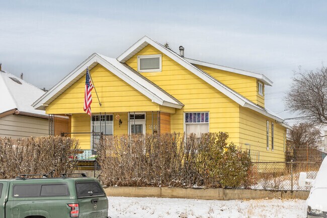 Some of the single-family homes in Greeley such as this Craftsman are painted vivid colors.