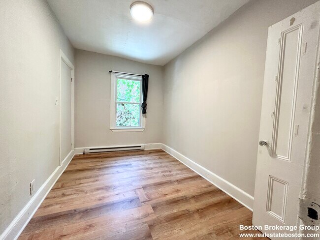 7 Warwick St unit 1, Roxbury Crossing, MA 02120 - photo 6