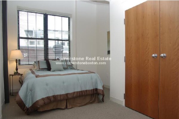 409 Washington St unit 401, Boston, MA 02135 - photo 5