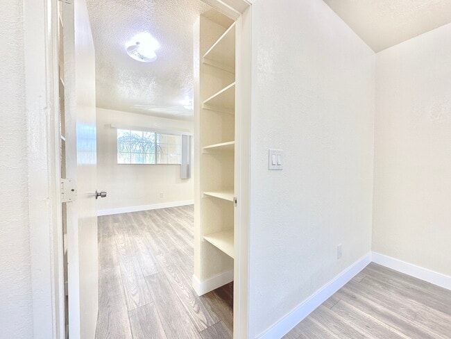 Maple Courtyard, Pomona, CA 91767 - photo 6