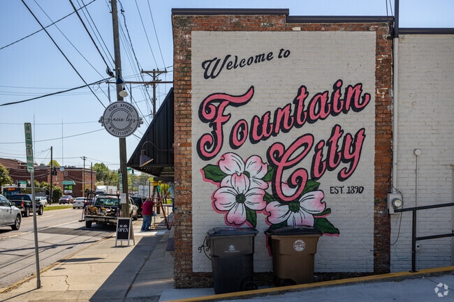 Charming Fountain City is a short drive from Shannondale and features many restaurants, grocery stores, and retail establishments.