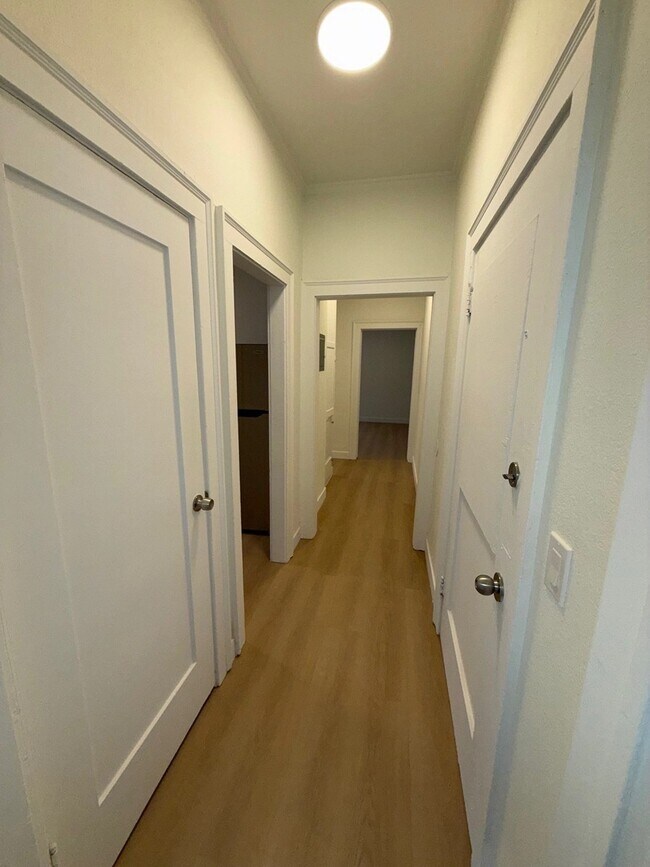 2801 San Marino St unit 2, Los Angeles, CA 90006 - photo 5
