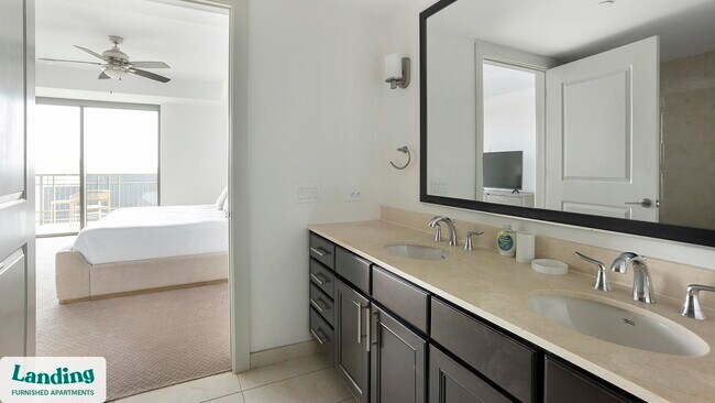 777 Preston St unit 9F, Houston, TX 77002 - photo 6