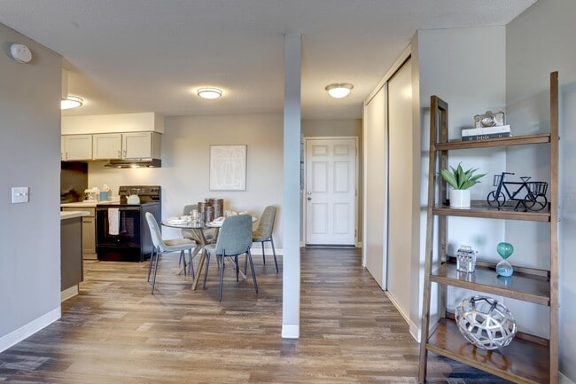 Paragon Apartments, Bloomington, MN 55438 - photo 5