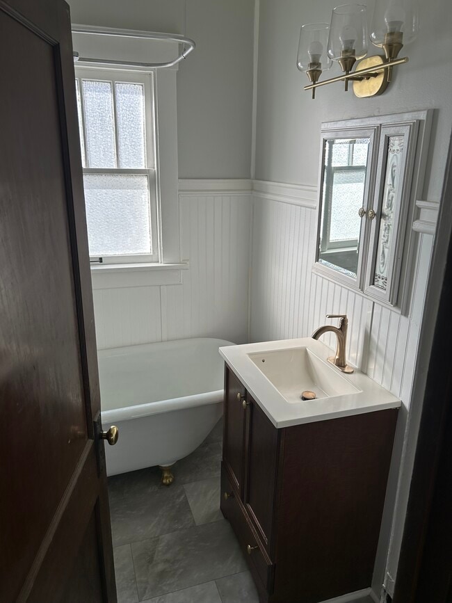 2003 W Alice Ave, West Peoria, IL 61604 - photo 3