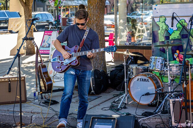Live music adds to the fun vibe at the 5th St Farmers Market.