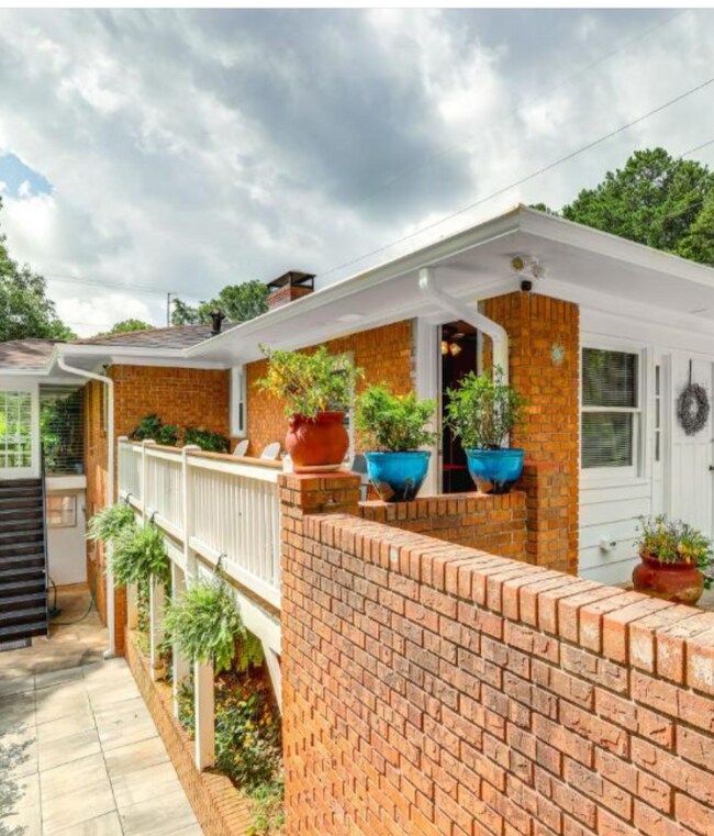 950 Ellis Rd Unit A, Stone Mountain, GA 30083