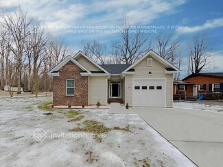 703 Phoenix St, Statesville, NC 28677