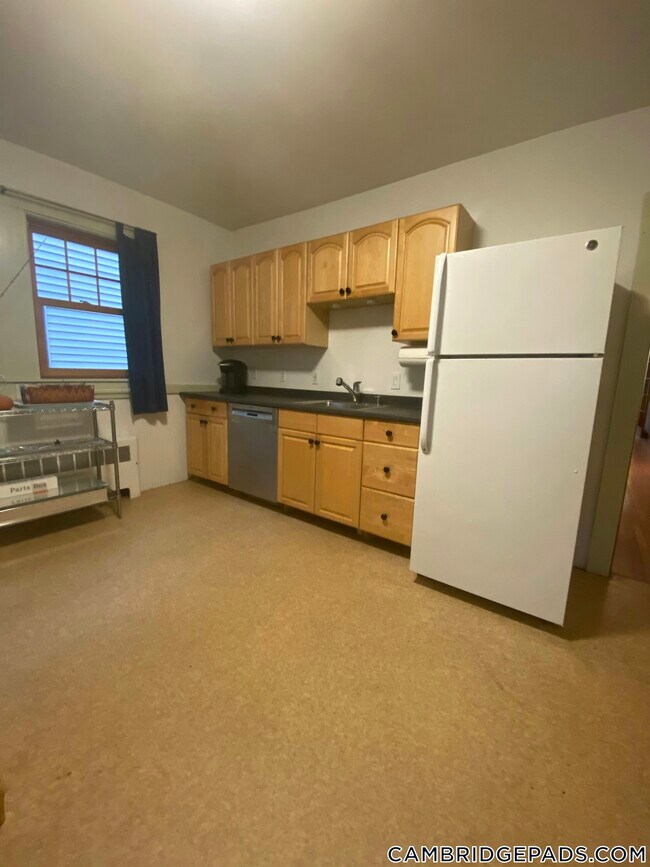 8 Adams Terrace unit 2, Cambridge, MA 02138 - photo 5