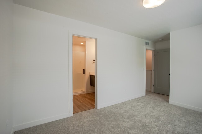 493 W 620 N unit 125, Centerville, UT 84014 - photo 3