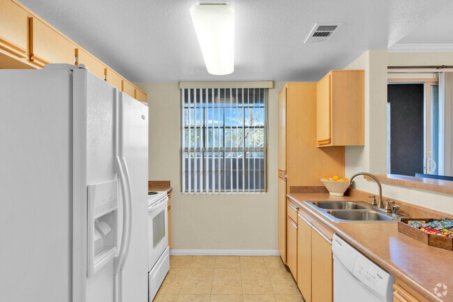 1BR, 1BA - 792SF - Kitchen