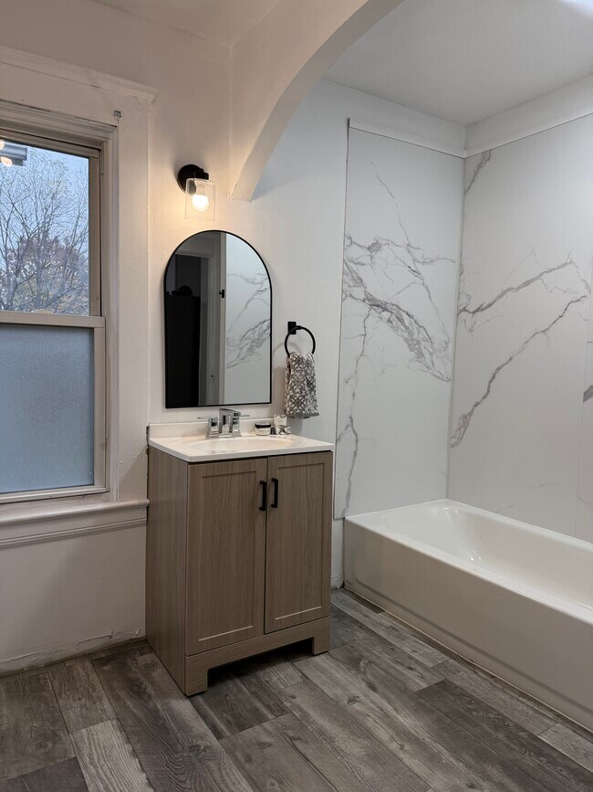 1825 Clover Ave unit 2, Cleveland, OH 44109 - photo 6