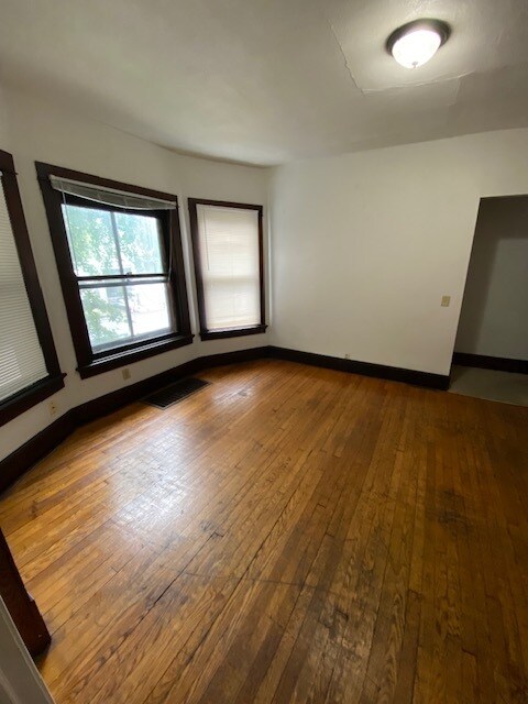 554 W Doty St unit 1, Madison, WI 53703 - photo 5