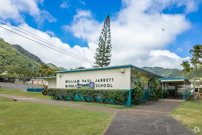 Students in Palolo Valley attend William P Jarrett Middle School.