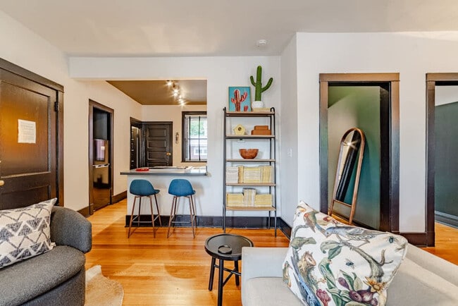 1708 W Waveland Ave unit ID1360094P, Chicago, IL 60613 - photo 3