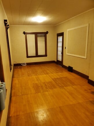 606 7th St N Unit One, Fargo, ND 58102