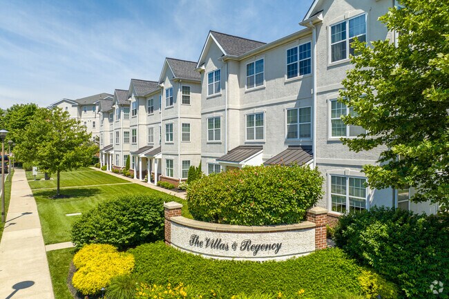 The Villas and Regency offer upscale townhouse living in South Philadelphia West.