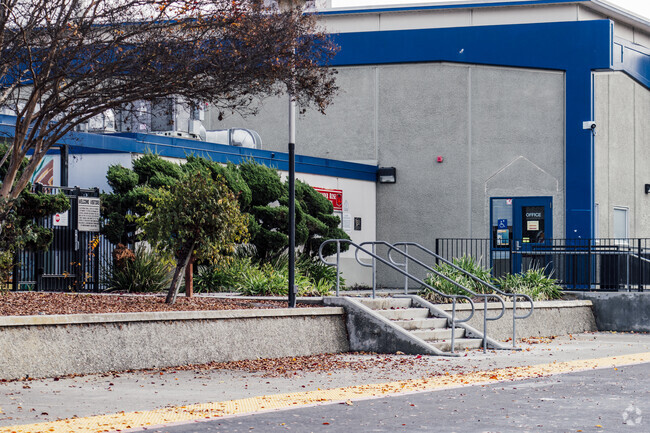 The entrance of Alexander Rose Elementary School in Milpitas, California.