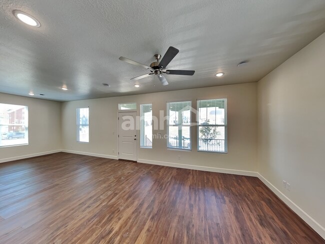 11047 S Blue Byu Dr, South Jordan, UT 84009 - photo 6