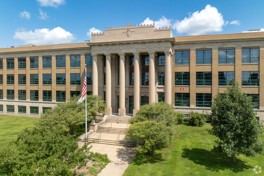 Abraham Lincoln Middle School