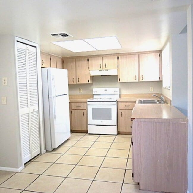 7111 Ferrier Ct, Orlando, FL 32835 - photo 3