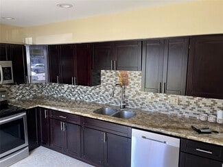 3872 NW 76th Ave, Sunrise, FL 33351