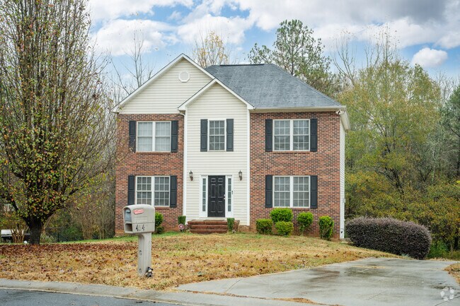 Some residents chose to live in colonial style houses in Catawba.