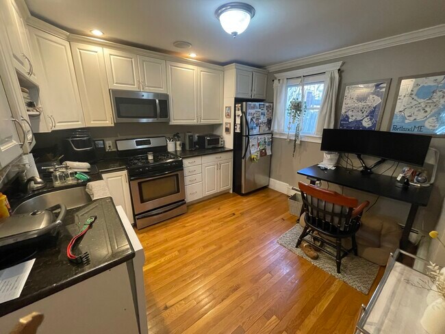 3 Grimes St unit 1, Boston, MA 02127 - photo 5